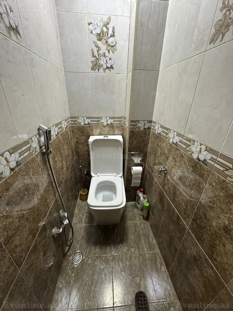 Satılır 4 otaqlı Mənzil Köhnə tikili 110 m² Xalqlar Dostluğu m. - şəkil 22