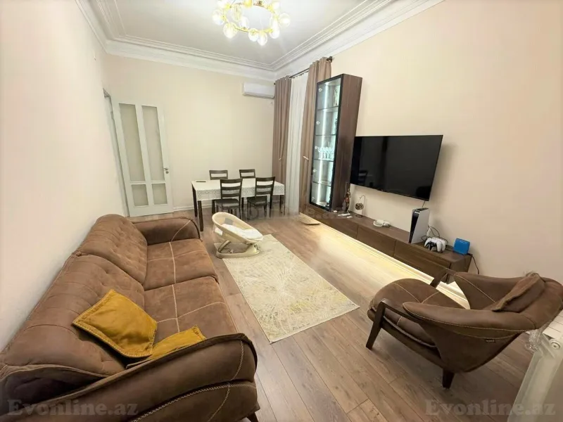 Satılır 2 otaqlı Mənzil Köhnə tikili 65 m² Nizami m. - şəkil 2