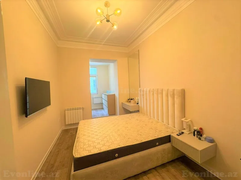 Satılır 2 otaqlı Mənzil Köhnə tikili 65 m² Nizami m. - şəkil 4