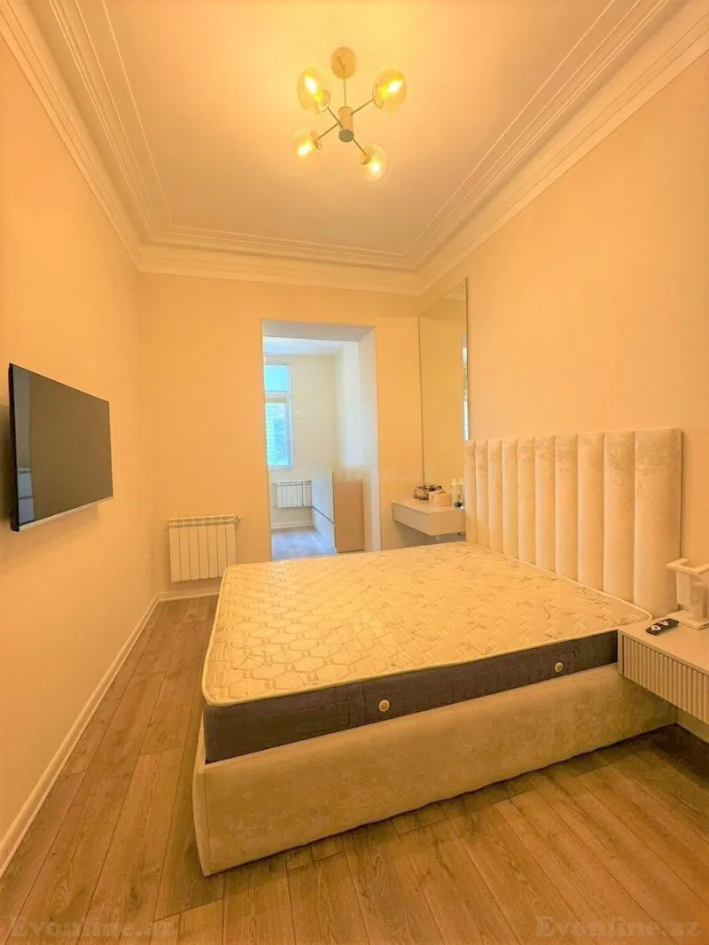 Satılır 2 otaqlı Mənzil Köhnə tikili 65 m² Nizami m. - şəkil 5