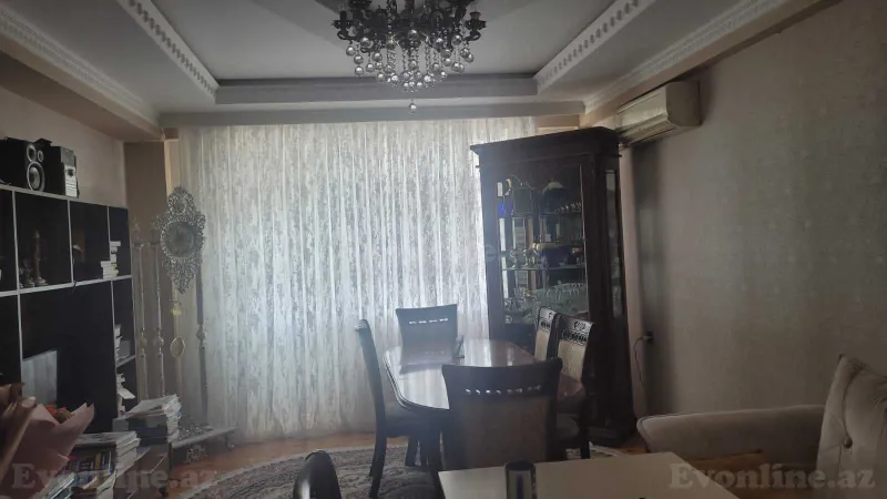 3 otaqlı Mənzil 90 m² İnşaatçılar m. Satılır