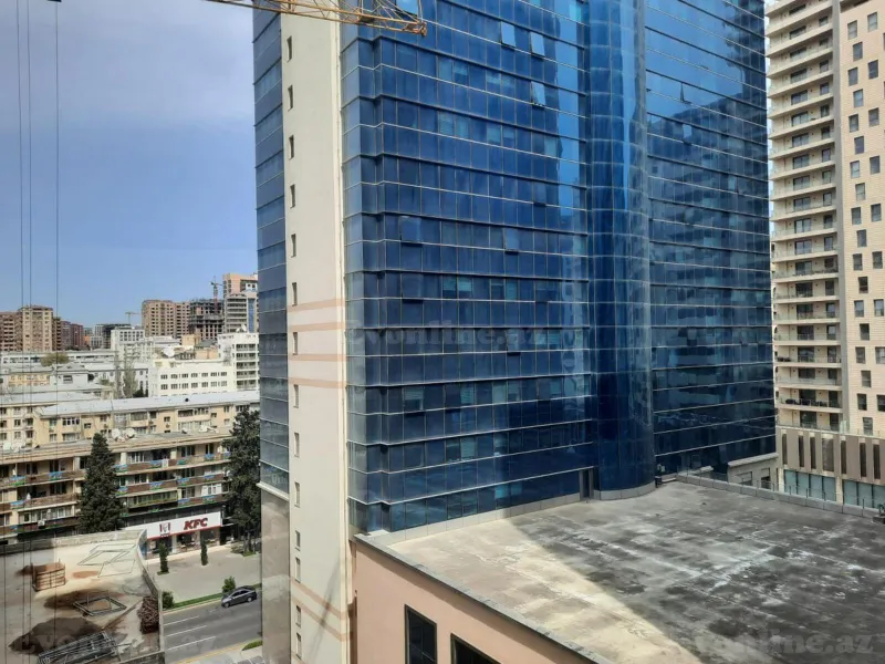 2 otaqlı Mənzil 63 m² 28 May m. Kirayə verilir