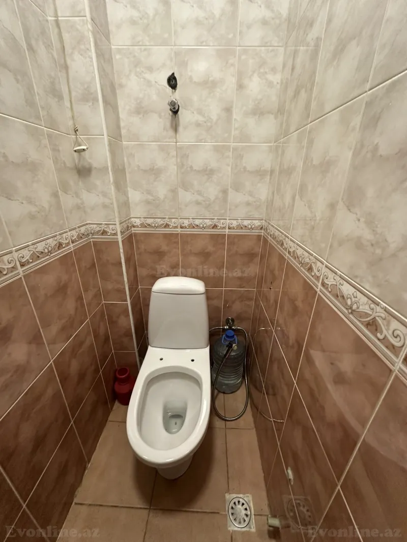 Satılır 2 otaqlı Mənzil Köhnə tikili 65 m² Xalqlar Dostluğu m. - şəkil 19