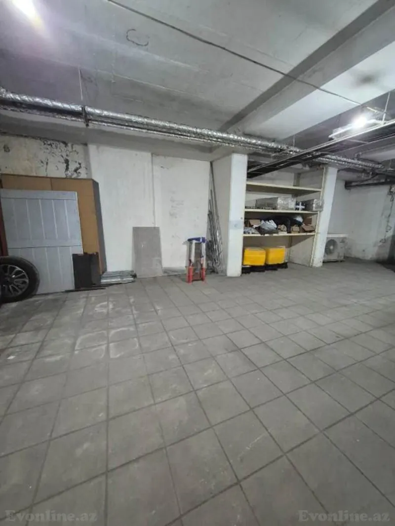 Satılır Qaraj 70 m² İnşaatçılar m. - şəkil 2