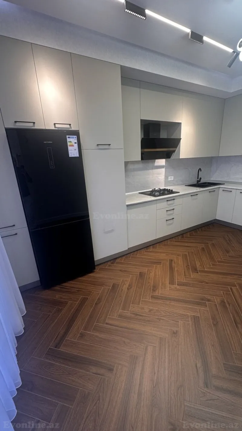 Kirayə verilir 3 otaqlı Mənzil Yeni tikili 145 m² Neftçilər m. - şəkil 12