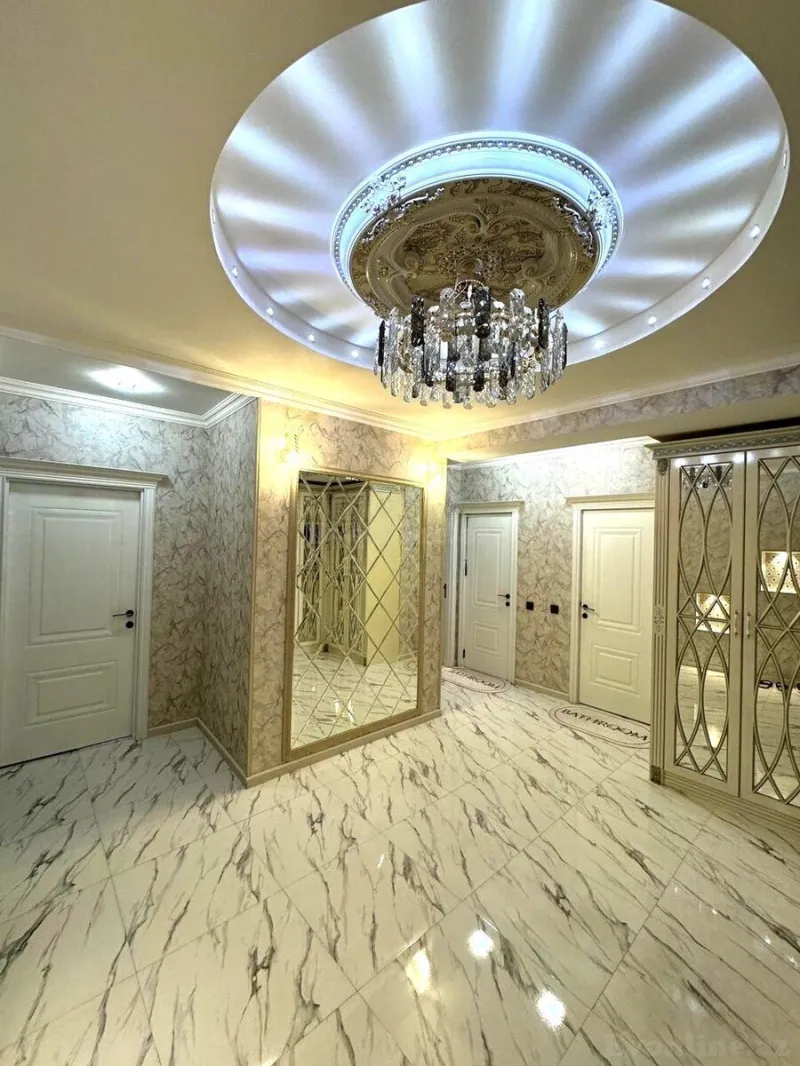 Bakı, Xətai r., Əhmədli m.da 3 otaqlı mənzil satılır