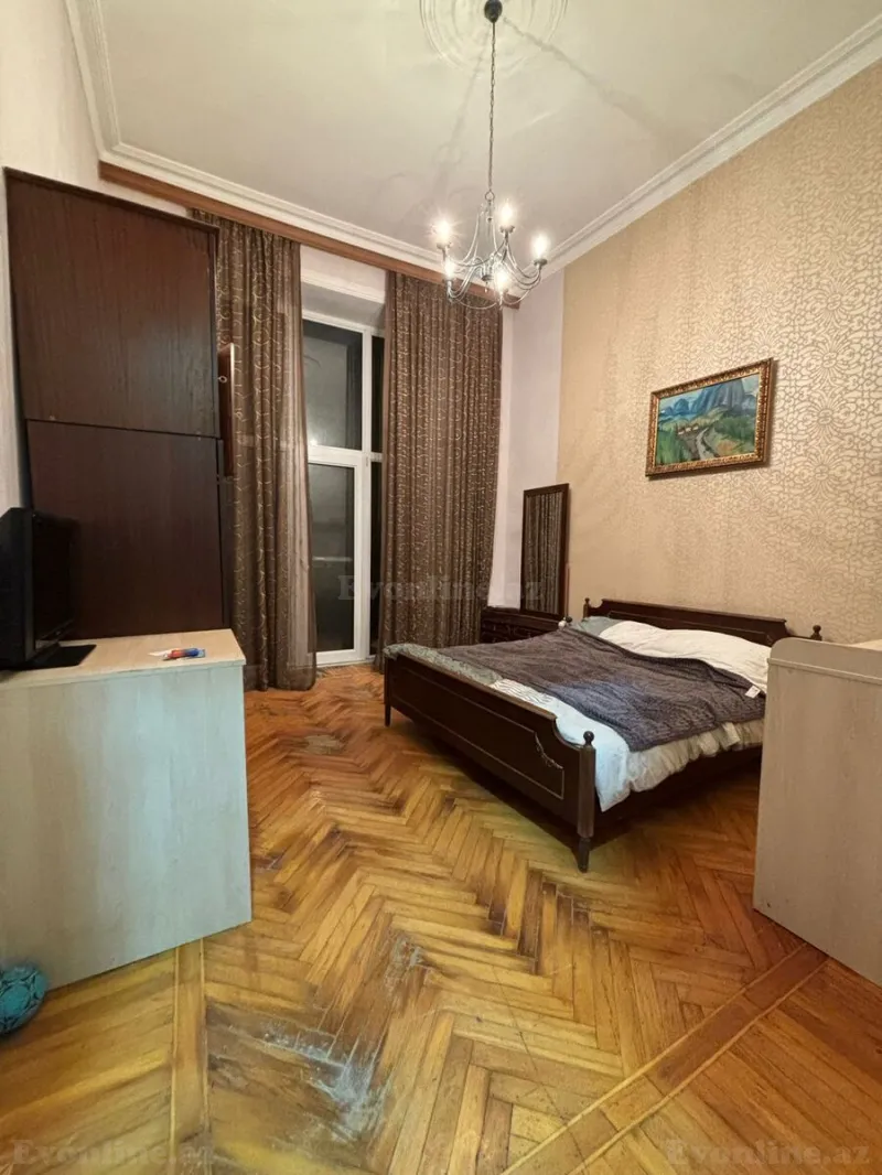 Kirayə verilir 3 otaqlı Mənzil Köhnə tikili 100 m² Nəsimi r. - şəkil 2
