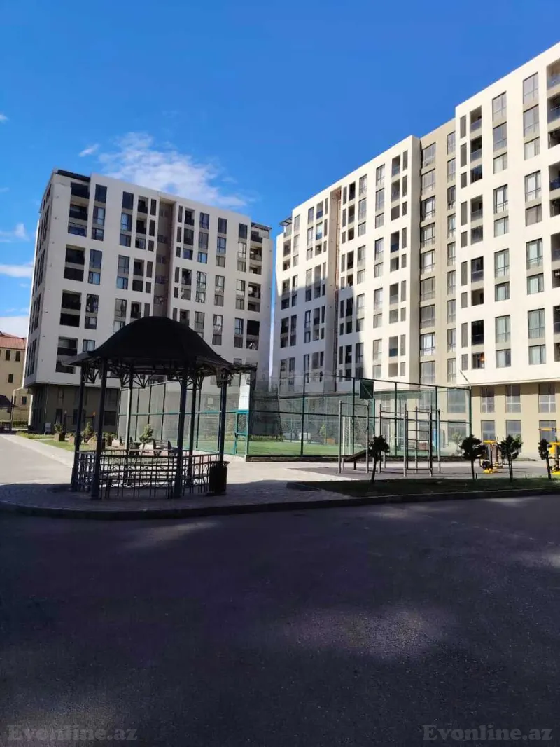 Bakı, Binəqədi r., Dərnəgül m.da 2 otaqlı mənzil satılır