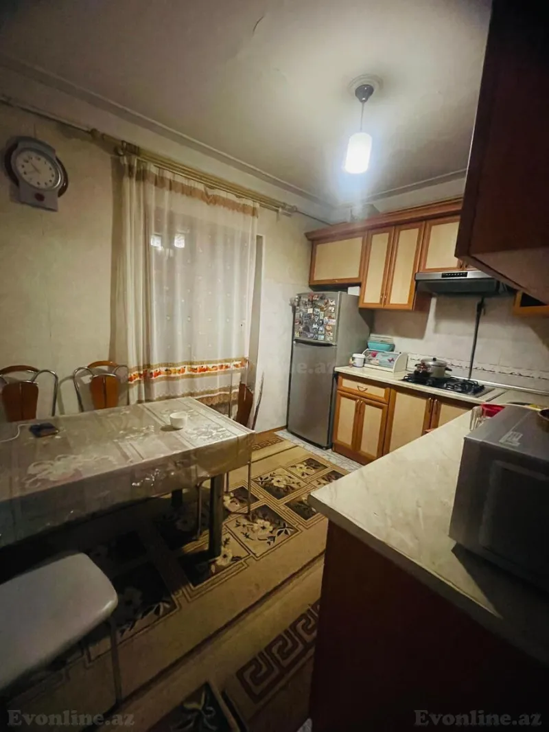 Kirayə verilir 2 otaqlı Mənzil Köhnə tikili 70 m² Xətai m. - şəkil 3