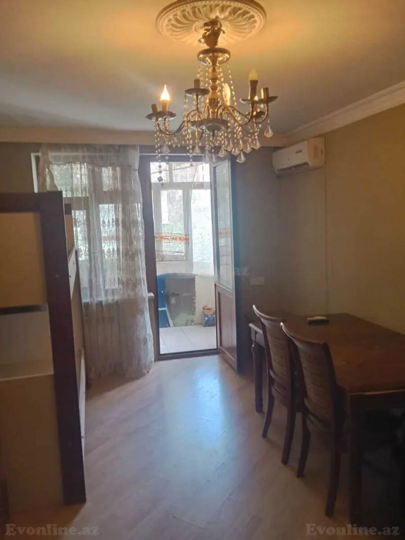 Satılır 2 otaqlı Mənzil Köhnə tikili 45 m² İnşaatçılar m. - şəkil 3