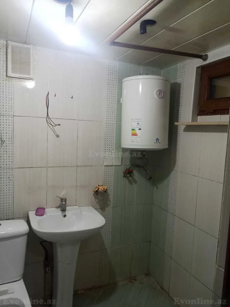 Satılır 2 otaqlı Mənzil Köhnə tikili 45 m² İnşaatçılar m. - şəkil 9