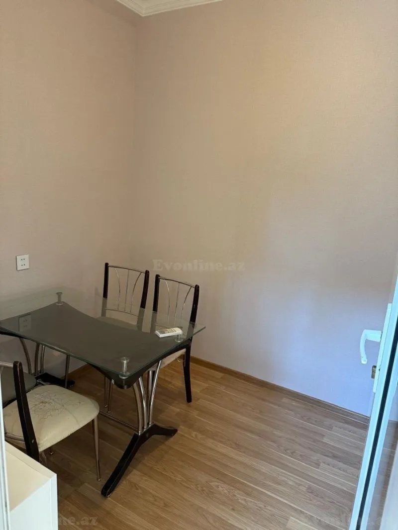 Kirayə verilir 2 otaqlı Mənzil Köhnə tikili 42 m² Memar Əcəmi m. - şəkil 7
