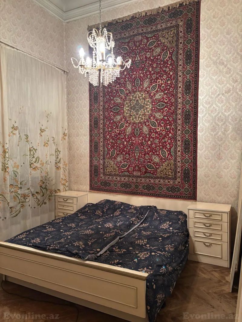 Bakı, Səbail r.da 2 otaqlı mənzil satılır