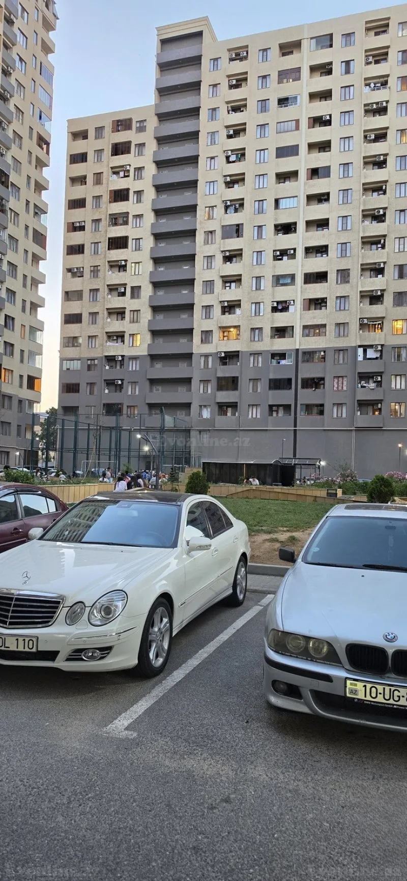 Bakı, Nizami r., Qara Qarayev m.da 2 otaqlı mənzil kirayə verilir
