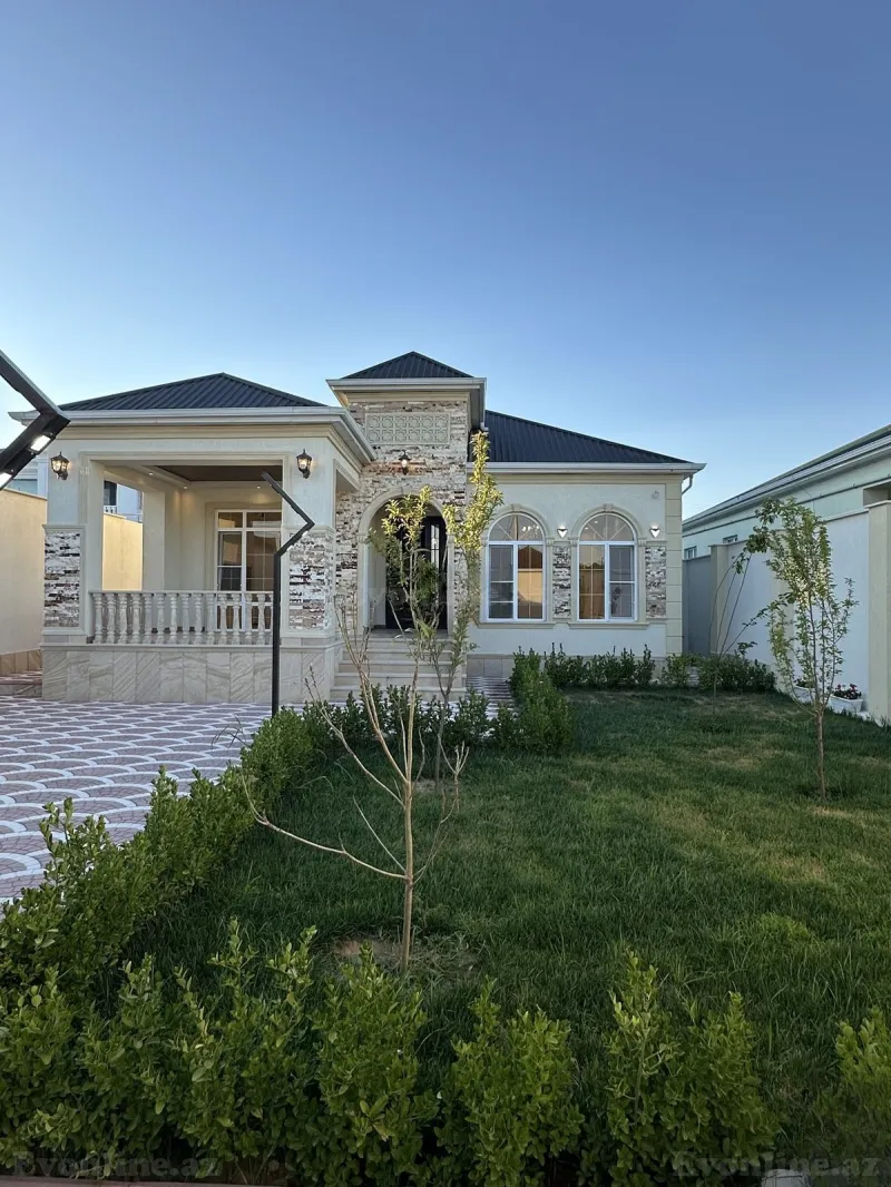 Bakı, Xəzər r., Buzovnada 4 otaqlı həyət evi satılır