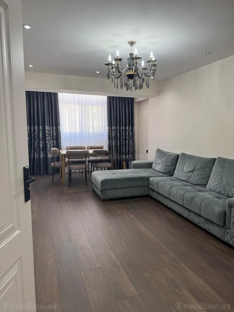 Bakı, Binəqədi r., Nəsimi m.da 2 otaqlı mənzil satılır