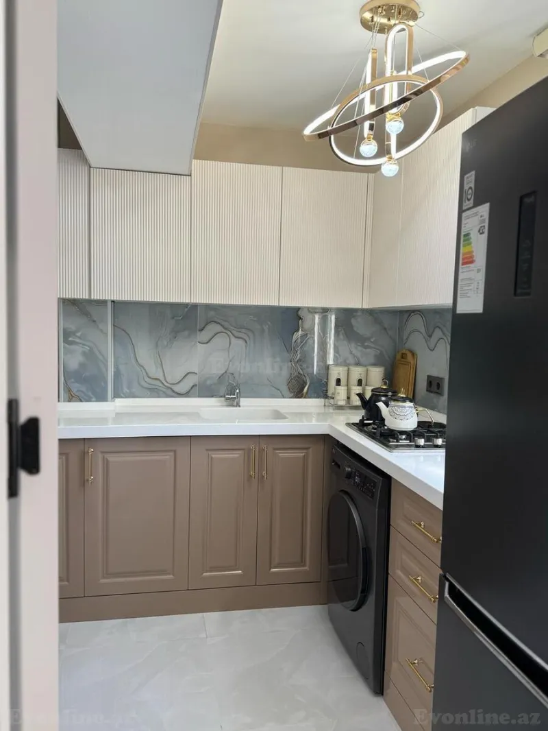 Satılır 2 otaqlı Mənzil Köhnə tikili 70 m² Nəsimi m. - şəkil 3