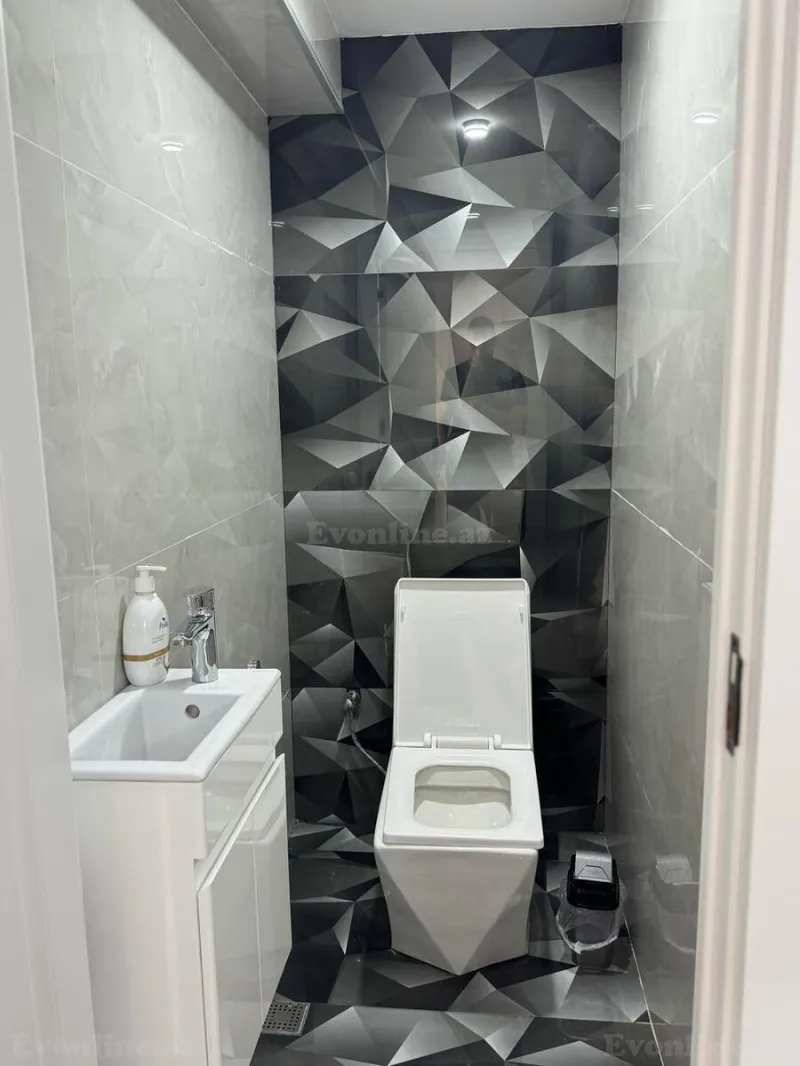Satılır 2 otaqlı Mənzil Köhnə tikili 70 m² Nəsimi m. - şəkil 6