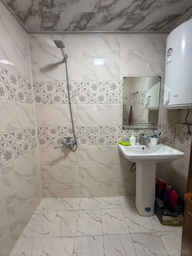 Satılır 2 otaqlı Mənzil Köhnə tikili 65 m² Gənclik m. - şəkil 10