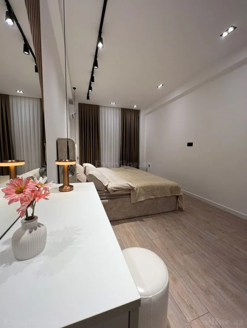 Kirayə verilir 3 otaqlı Mənzil Yeni tikili 155 m² Xətai r. - şəkil 9