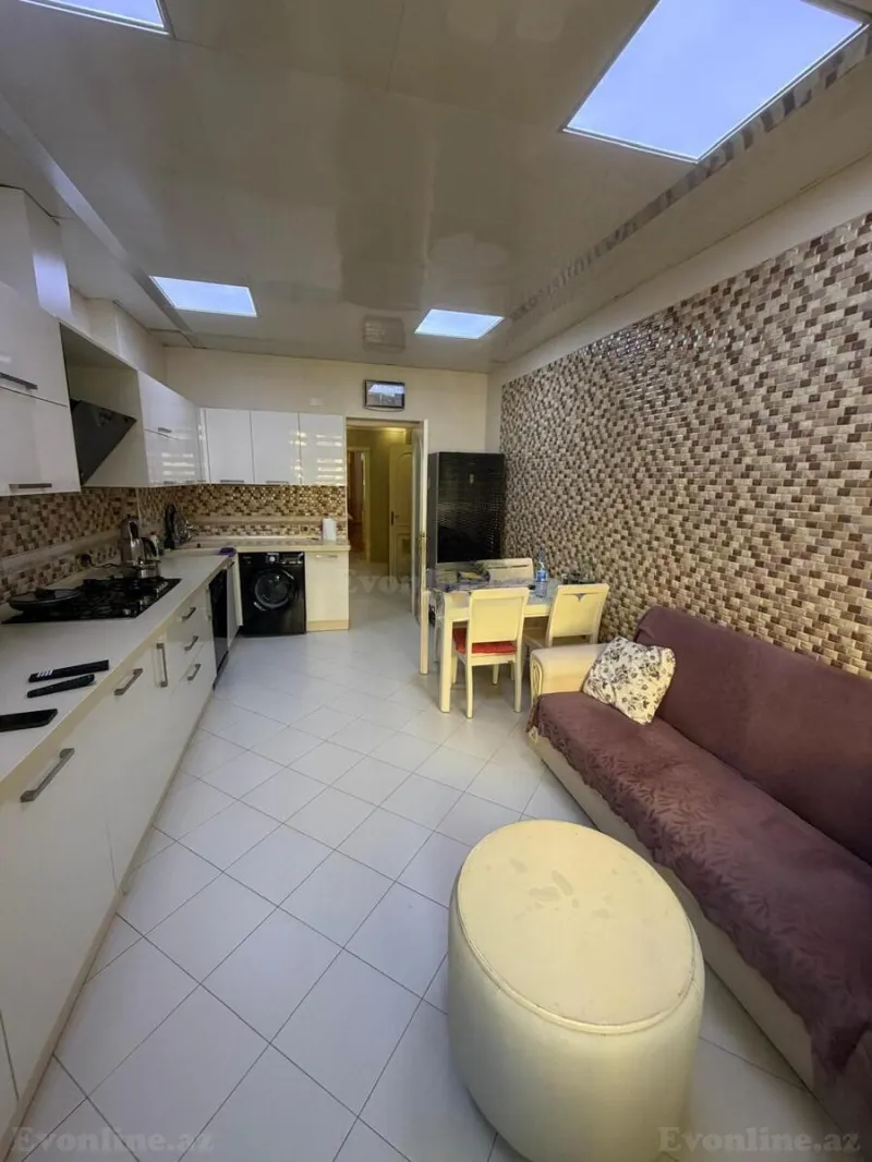 Kirayə verilir 4 otaqlı Mənzil Yeni tikili 200 m² Nizami m. - şəkil 16