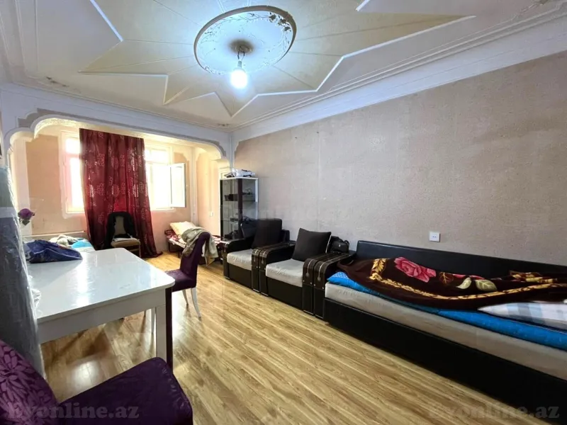 Satılır 3 otaqlı Mənzil Köhnə tikili 70 m² Gənclik m. - şəkil 2