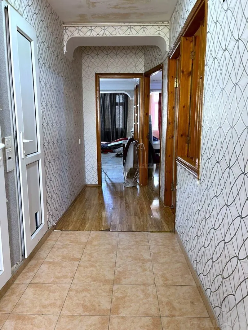 Satılır 3 otaqlı Mənzil Köhnə tikili 70 m² Gənclik m. - şəkil 3