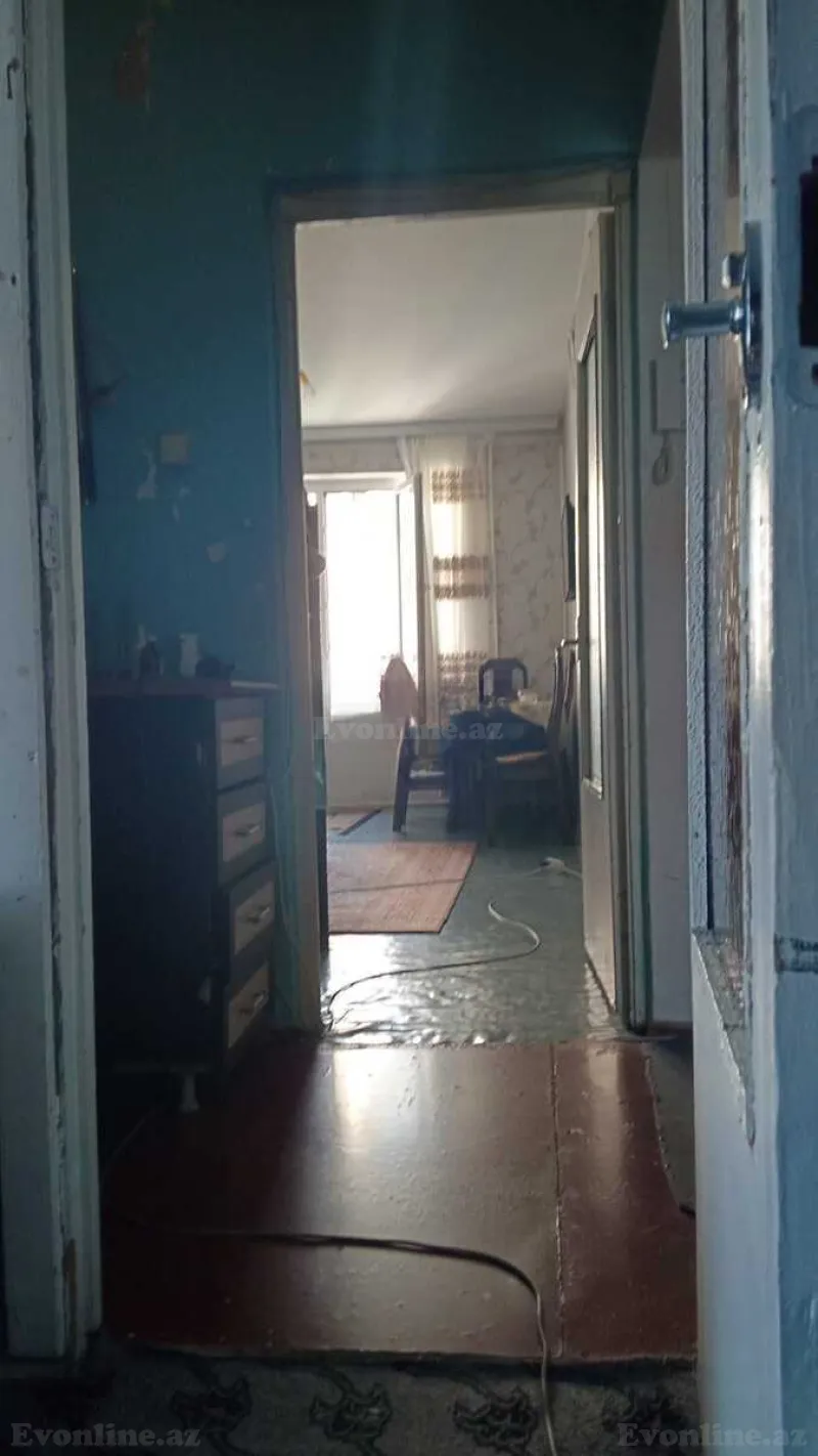Satılır 2 otaqlı Mənzil Köhnə tikili 55 m² Bakıxanov - şəkil 3