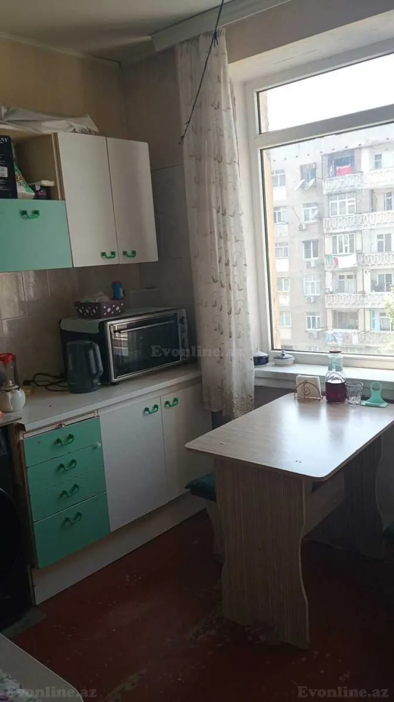 Satılır 2 otaqlı Mənzil Köhnə tikili 55 m² Bakıxanov - şəkil 4
