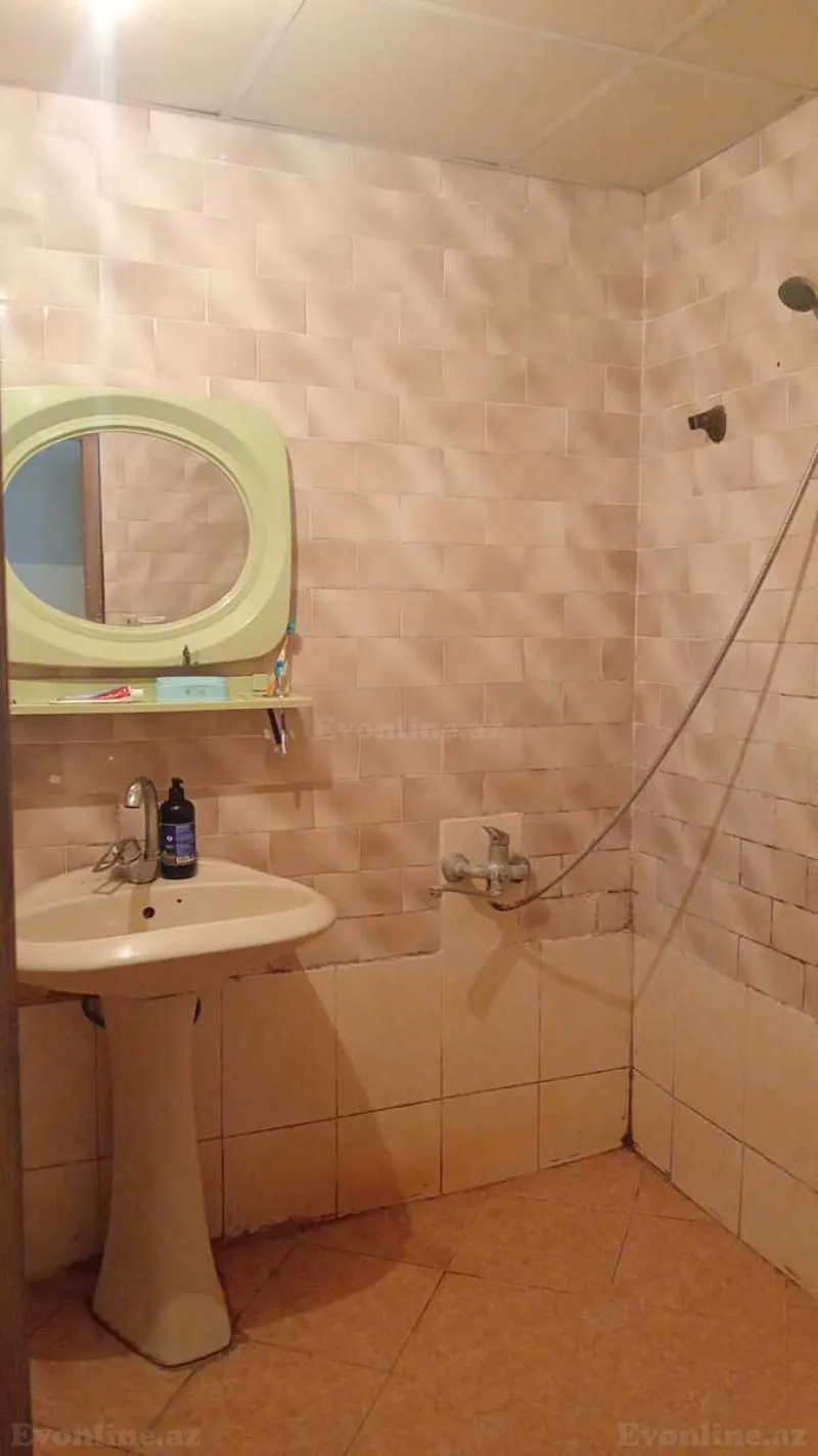 Satılır 2 otaqlı Mənzil Köhnə tikili 55 m² Bakıxanov - şəkil 9