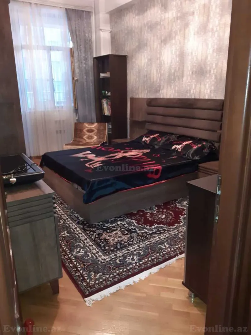 2 otaqlı Mənzil 67 m² 28 May m. Kirayə verilir