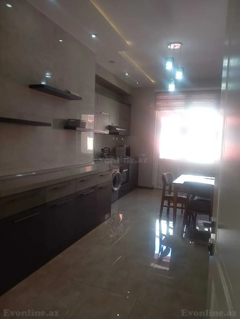 Kirayə verilir 2 otaqlı Mənzil Yeni tikili 90 m² Neftçilər m. - şəkil 4