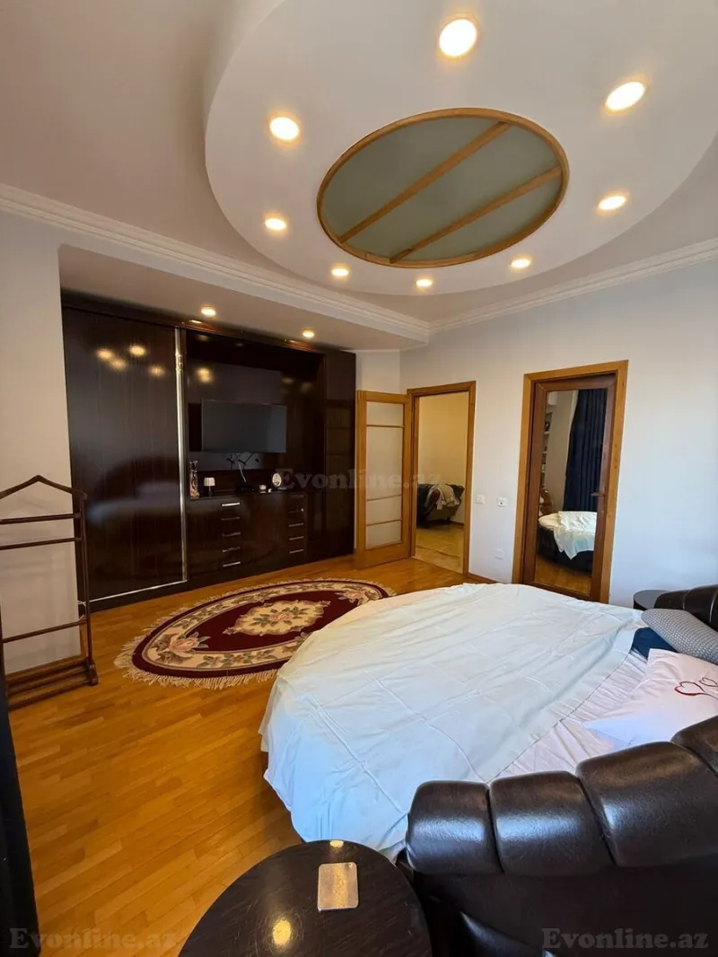 Satılır 3 otaqlı Mənzil Yeni tikili 150 m² 28 May m. - şəkil 2