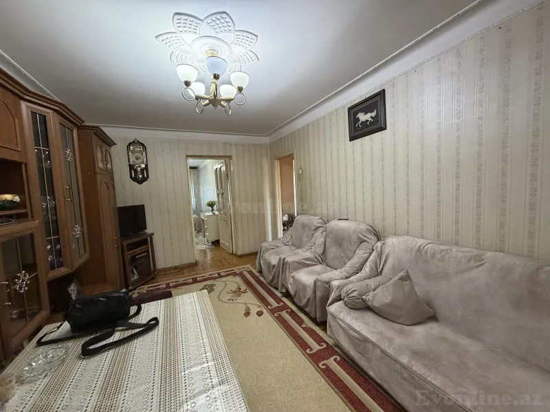 3 otaqlı Mənzil 75 m² Xətai r. Satılır