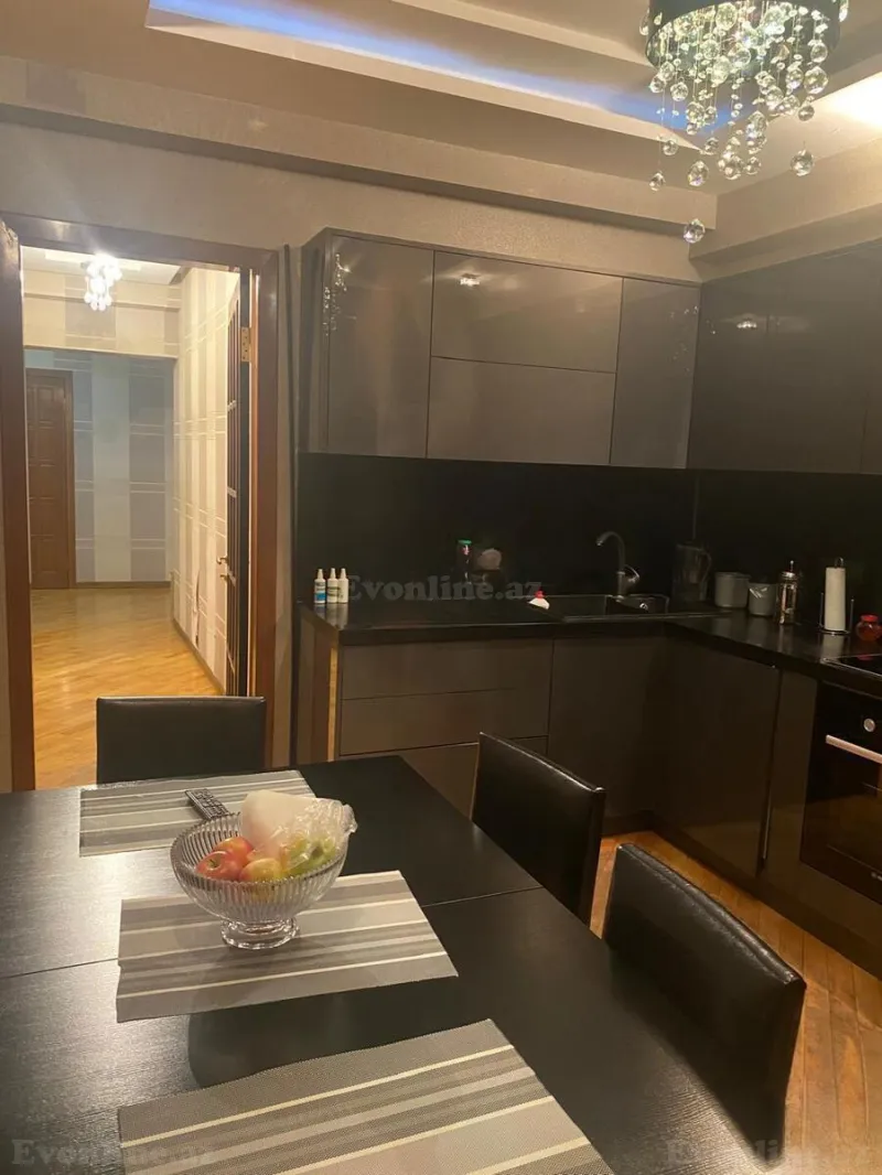Satılır 3 otaqlı Mənzil Yeni tikili 102 m² Xalqlar Dostluğu m.