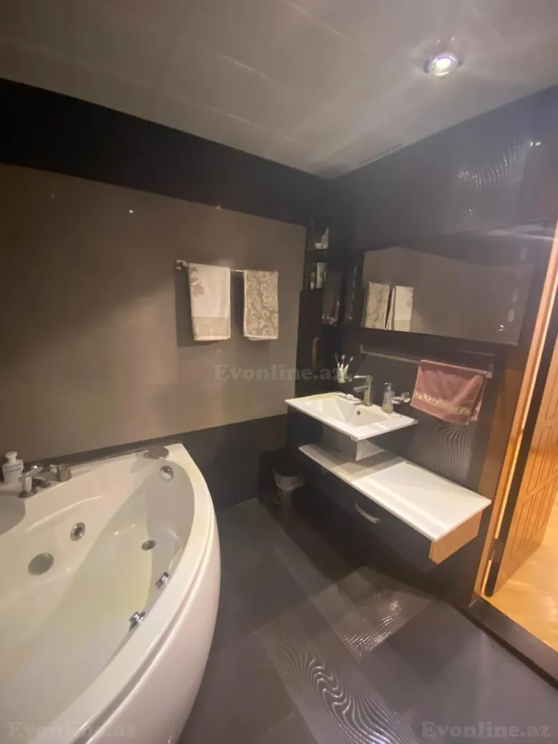 Satılır 3 otaqlı Mənzil Yeni tikili 102 m² Xalqlar Dostluğu m. - şəkil 4