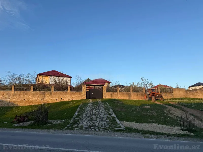 Satılır 12 otaqlı Həyət evi 410 m² Şamaxı