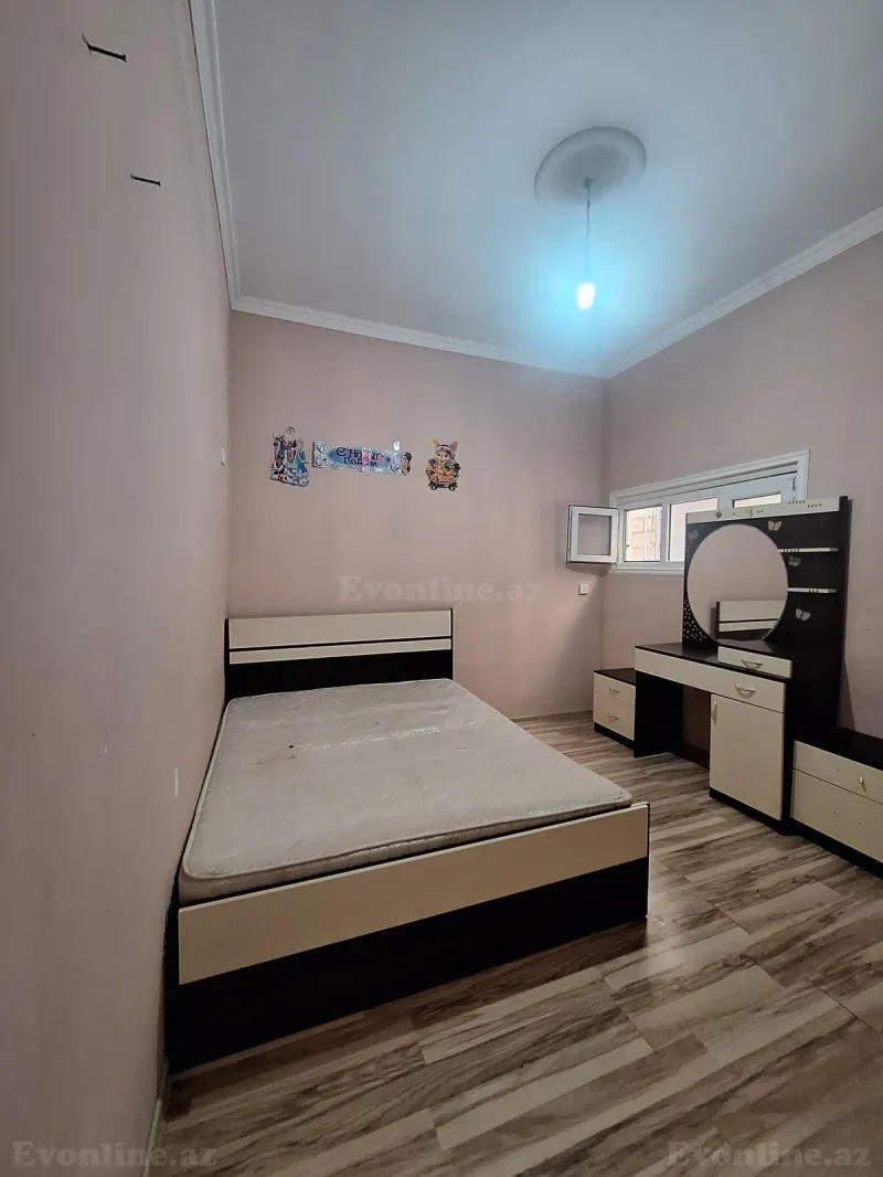 Kirayə verilir 2 otaqlı Həyət evi 50 m² İnşaatçılar m. - şəkil 2