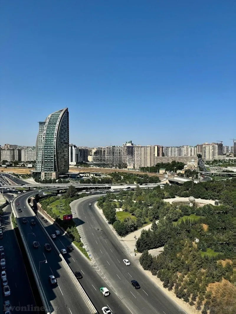 4 otaqlı Mənzil 180 m² Xətai r. Satılır