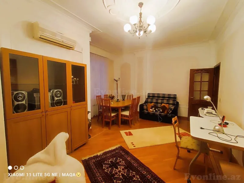 Kirayə verilir 4 otaqlı Mənzil Yeni tikili 200 m² 28 May m. - şəkil 15