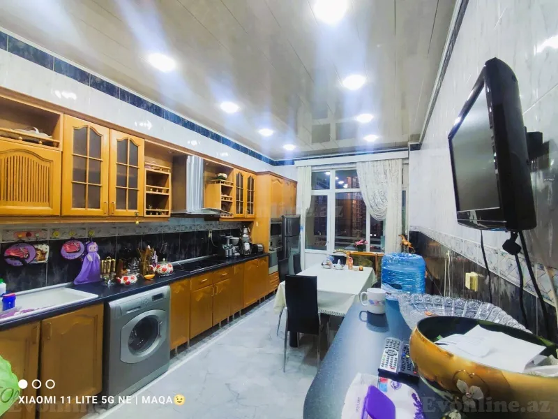Kirayə verilir 4 otaqlı Mənzil Yeni tikili 200 m² 28 May m. - şəkil 16