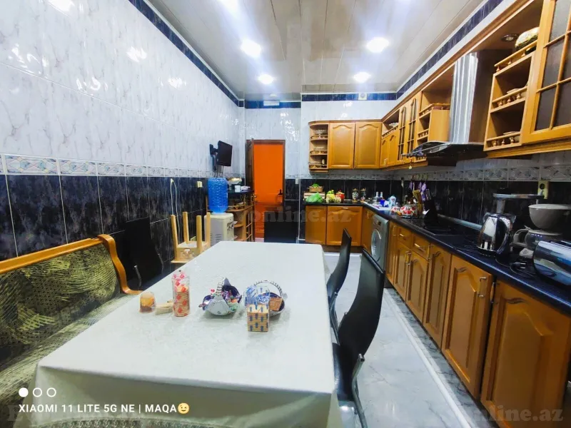 Kirayə verilir 4 otaqlı Mənzil Yeni tikili 200 m² 28 May m. - şəkil 19