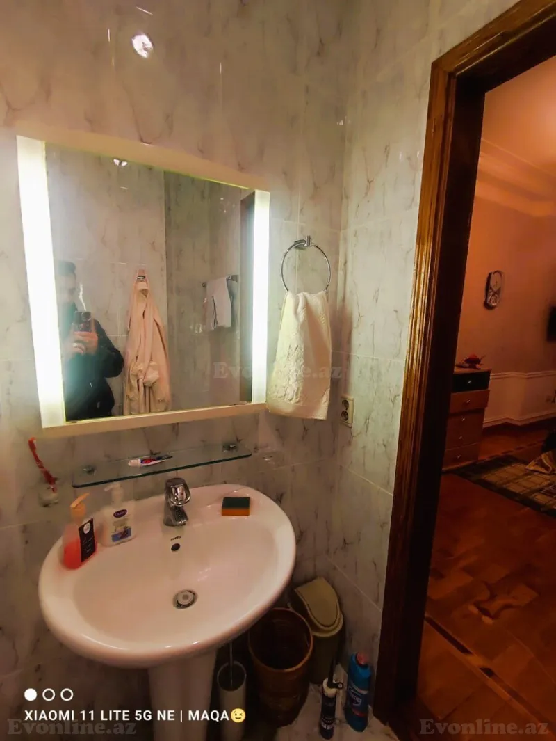 Kirayə verilir 4 otaqlı Mənzil Yeni tikili 200 m² 28 May m. - şəkil 27