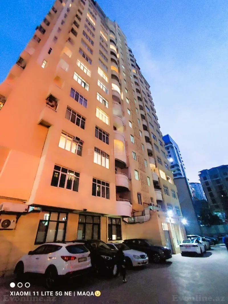 Kirayə verilir 4 otaqlı Mənzil Yeni tikili 200 m² 28 May m. - şəkil 28