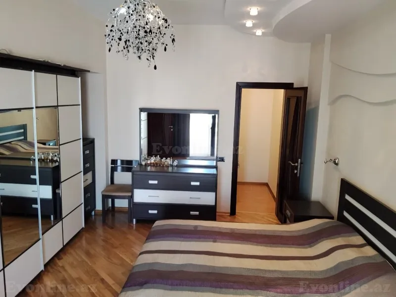Satılır 3 otaqlı Mənzil Yeni tikili 150 m² Həzi Aslanov m. - şəkil 5