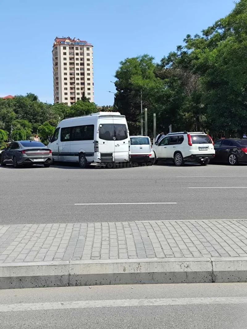 Satılır 4 otaqlı Mənzil Yeni tikili 210 m² Nəriman Nərimanov m. - şəkil 4