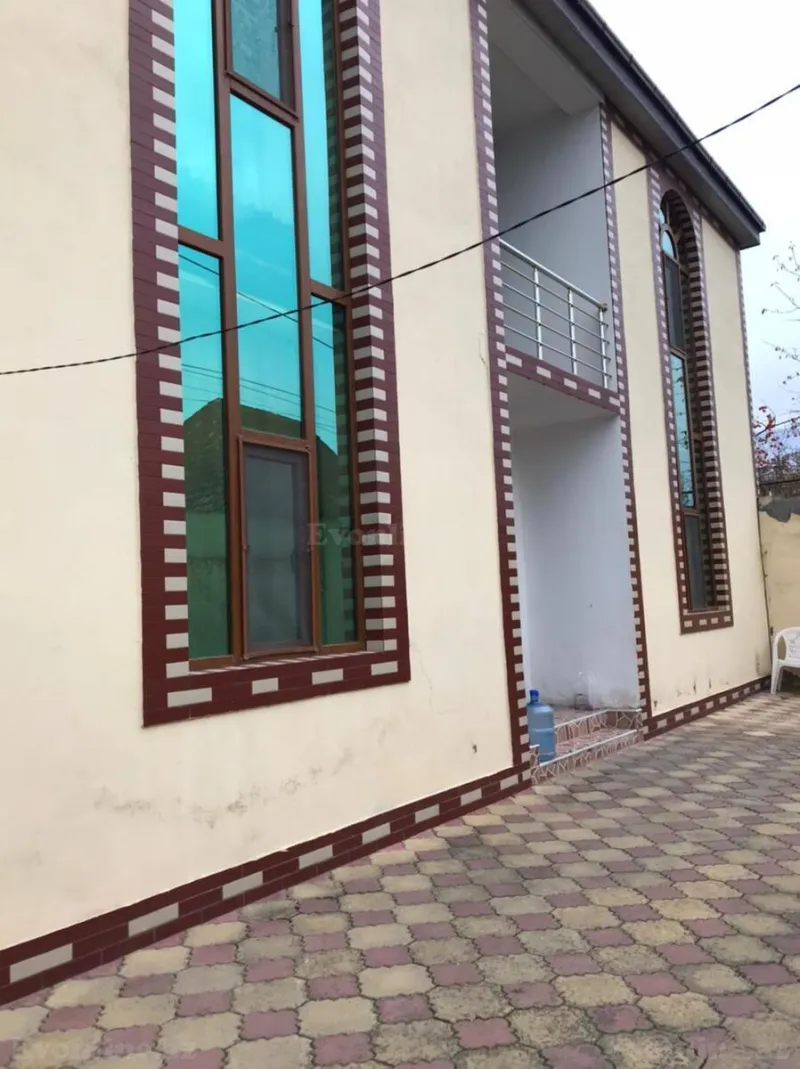 Satılır 5 otaqlı Həyət evi 300 m² Şəki - şəkil 4