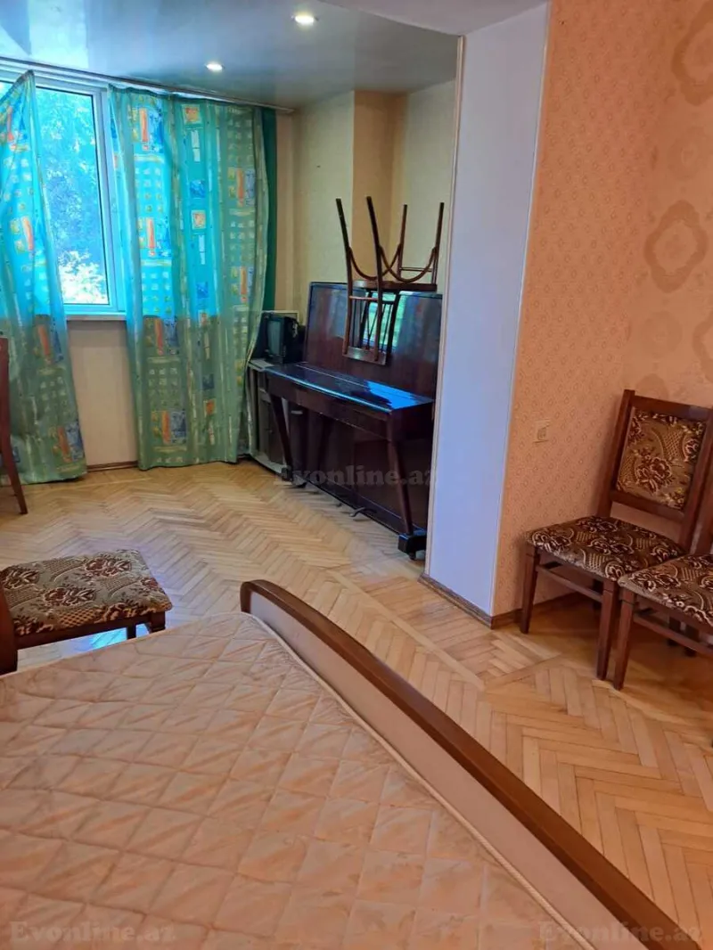 Kirayə verilir 2 otaqlı Mənzil Köhnə tikili 50 m² Elmlər Akademiyası m. - şəkil 2