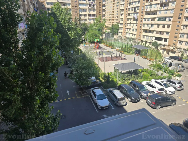 Satılır 5 otaqlı Mənzil Köhnə tikili 110 m² Yeni Yasamal - şəkil 2