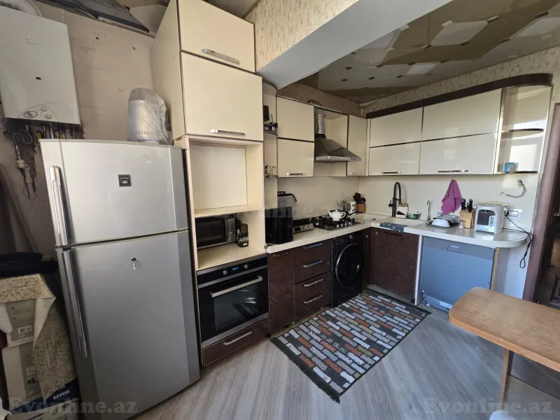 Satılır 5 otaqlı Mənzil Köhnə tikili 110 m² Yeni Yasamal - şəkil 4